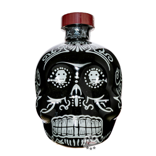 Kah Tequila Añejo / 40 % Vol. / 0,7 Liter in schwarzer Totenkopf-Flasche