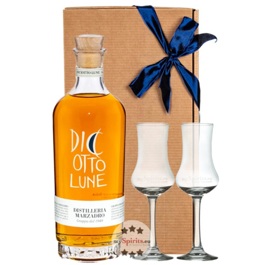 Marzadro Geschenk-Set Grappa Stravecchia Le Diciotto Lune / 41 % vol. / 0,7 l & 2 Schnapskelche