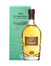 Nardini Grappa Riserva 7 Jahre Selezione / 45 % Vol. / 0,7 Liter-Flasche in Geschenkkarton